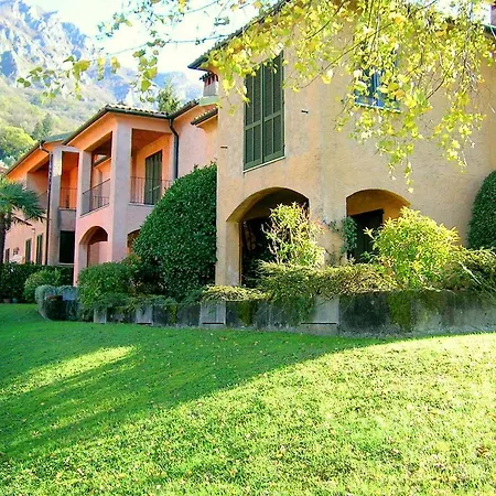 Holiday home Luxurious In With Swimming Pool