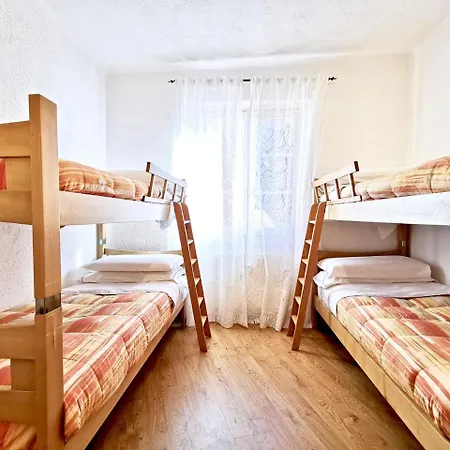 Holiday home Luxurious In With Swimming Pool Lierna