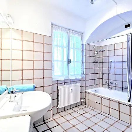 Holiday home Luxurious In With Swimming Pool *